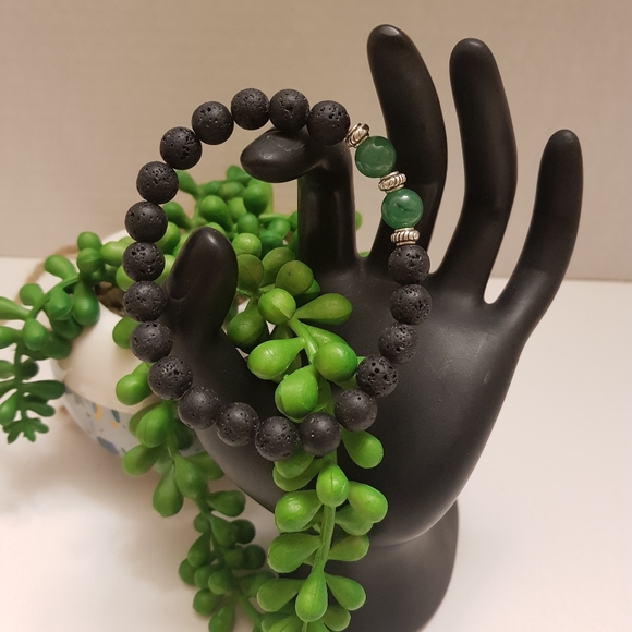 Black Lava Stone Diffuser Bracelet Unisex - Picture 6 of 6